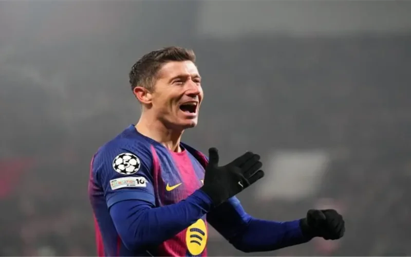 ليفاندوفسكي يكشف تطورات مستقبله الغامض وحقيقة أهدافه القادمة مع نادي برشلونة